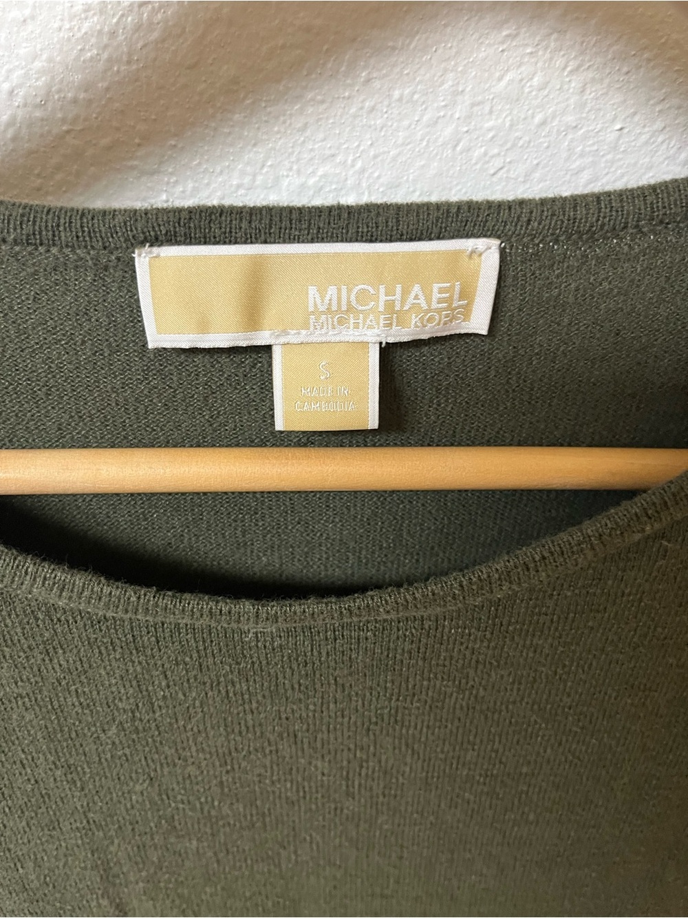 Michael Kors Olive Green Button-Shoulder Sweater women’s size S - Picture 2 of 3